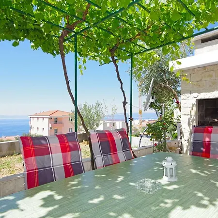 A&j Apartment Makarska