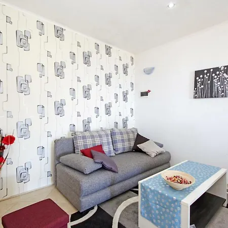 A&j Apartment