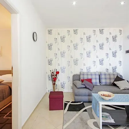 Apartment A&j
