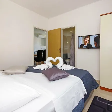 Apartment A&j Makarska