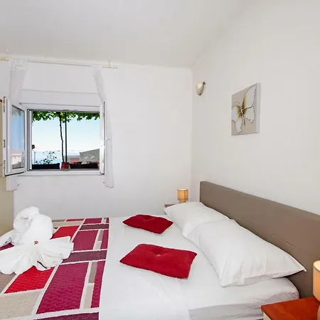 A&j Apartment Makarska